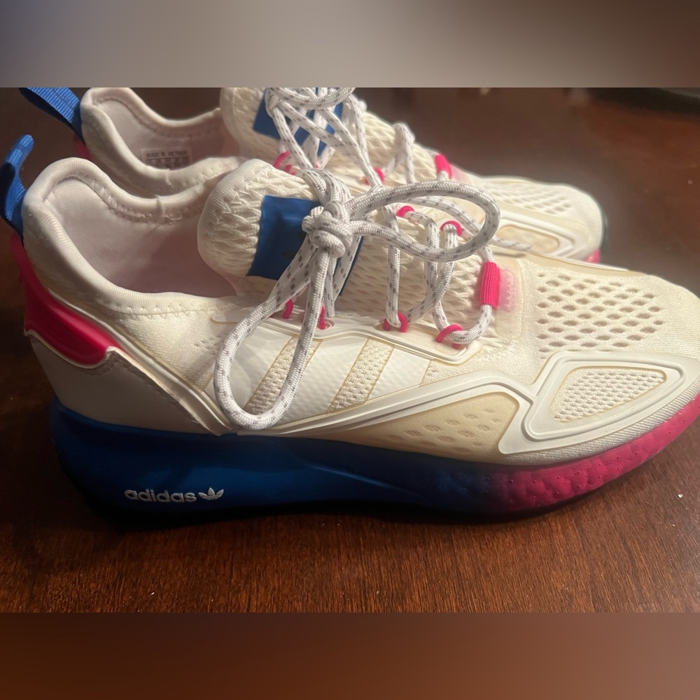 Adidas sneakers size 7